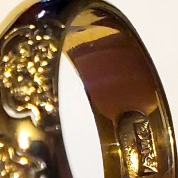 18K-750 solid white gold diamond ring/band super glamorous stylish “The Vogue “ - Picture 5 of 9